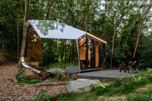PEBL Grand Cabin from the outside