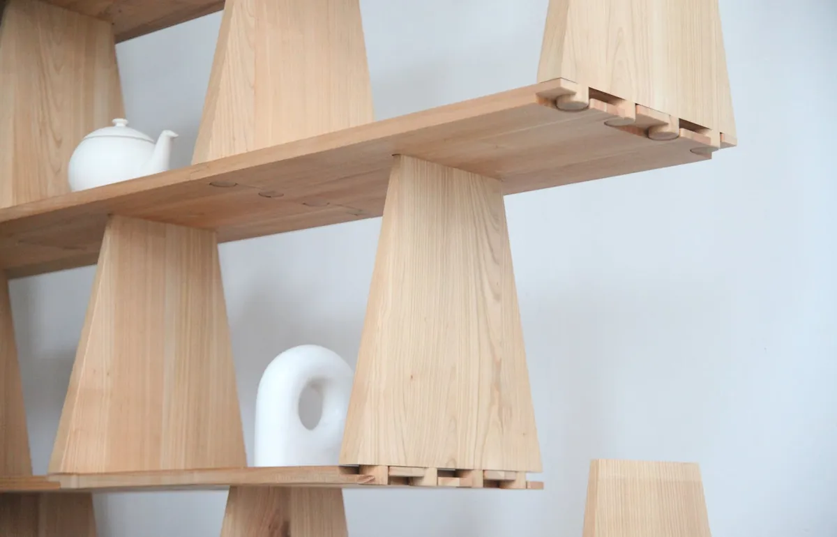 Ourou shelving system