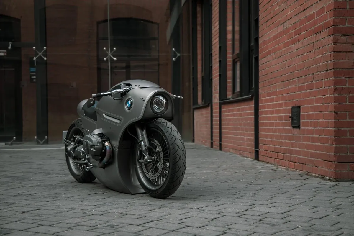 BMW R NINET 801 from the front