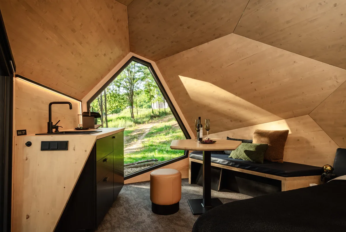 PEBL Grand Cabin layout inside