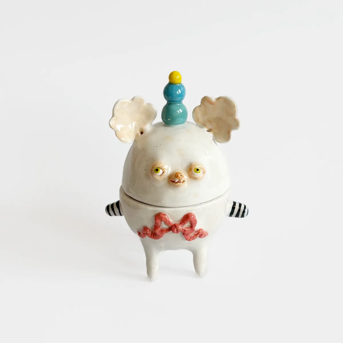 Ceramic... dog?